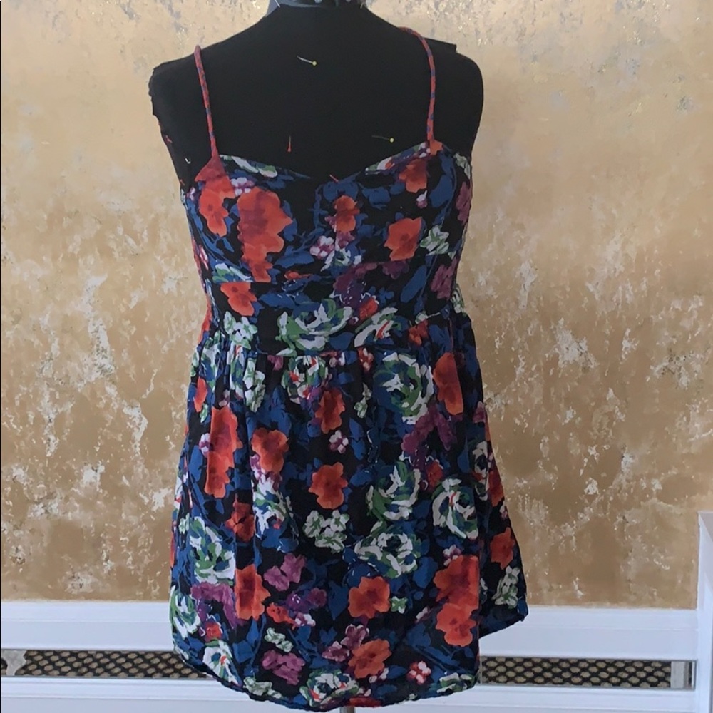 Xhilaration Floral top
